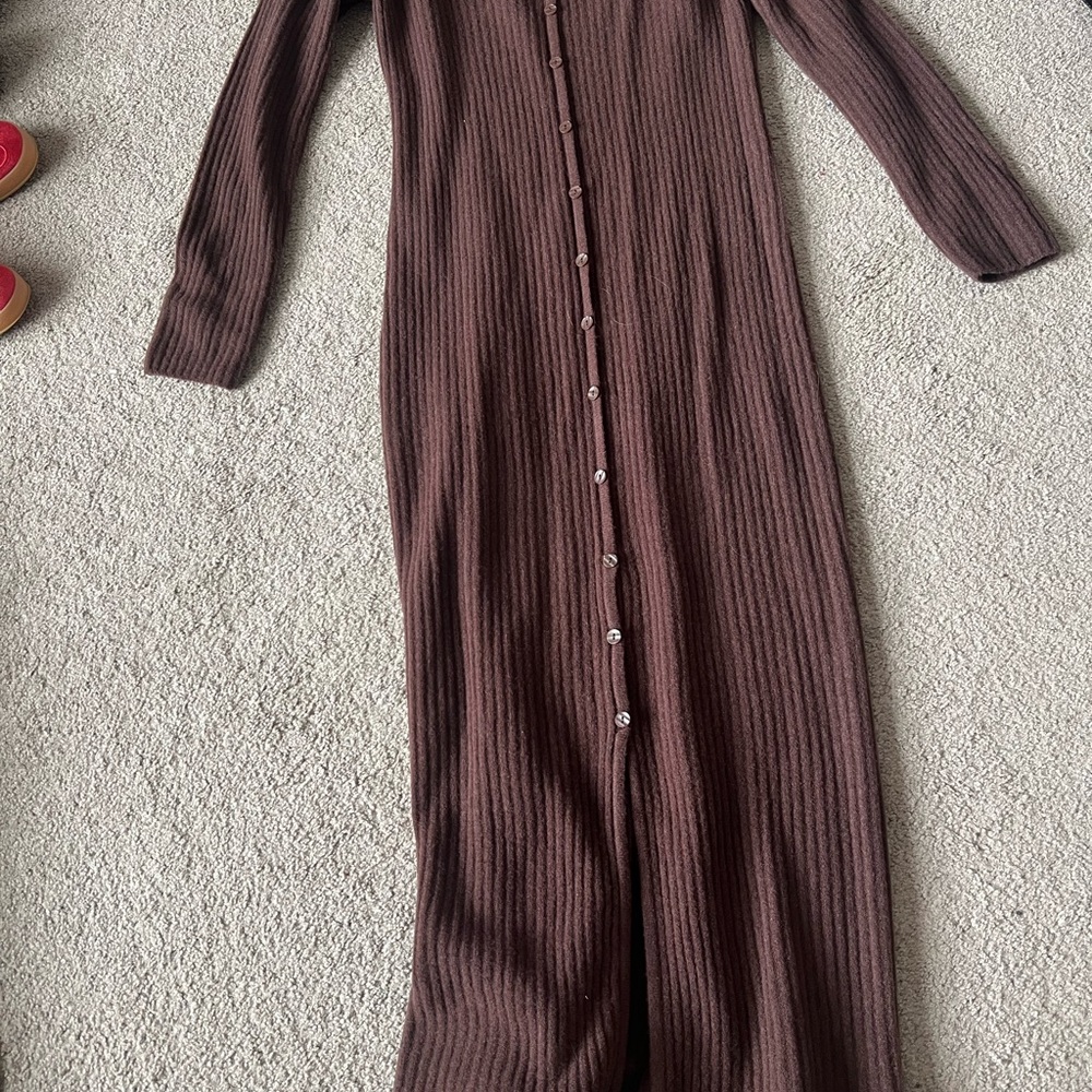 Elegant Brown Ribbed Maxi Dress